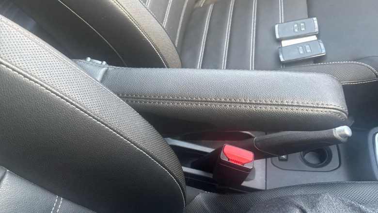 Dacia Duster 1.6 SCe Prestige 5dr Petrol Estate